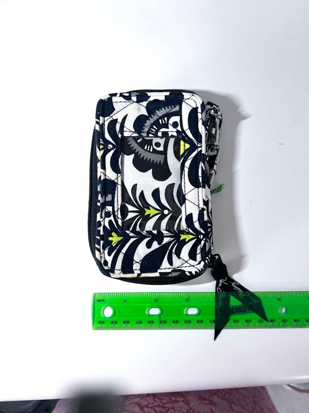 VERA BRADLEY Quilted Smartphone Wristlet ID Wallet – Black, White & Lemon-Lime - Picture 6 of 16